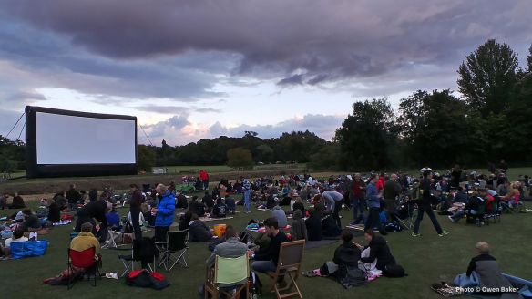 Grantchester_Movies_on_the_Meadows_giant_inflatable_air_screen
